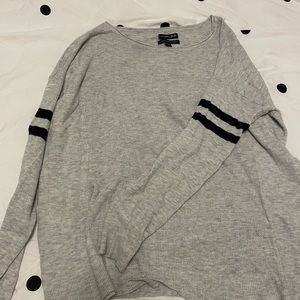 American Eagle Outfitters Sweater